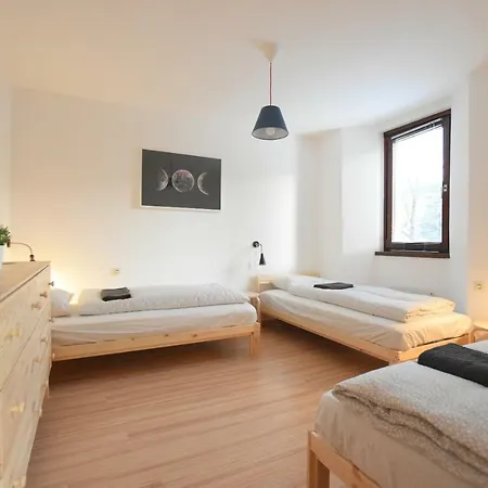 Friendly 5-bed - Center Walking Distance Инсбрук