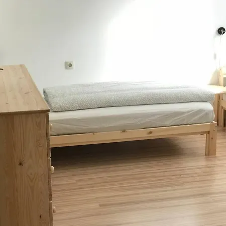 Friendly 5-bed - Center Walking Distance Апартаменты