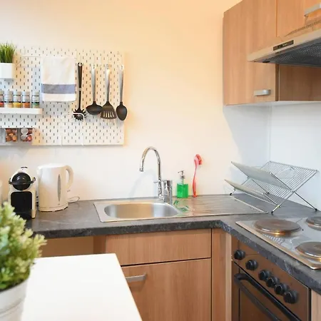 Апартаменты Friendly 5-bed - Center Walking Distance